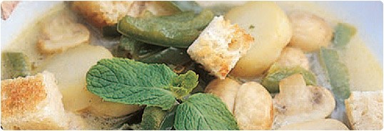 Pepper soup with mushrooms
