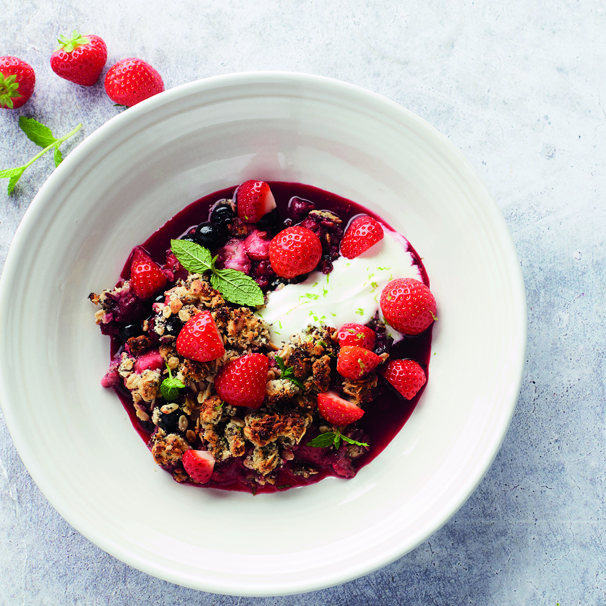 Aardbei zadencrumble met vanille yoghurt